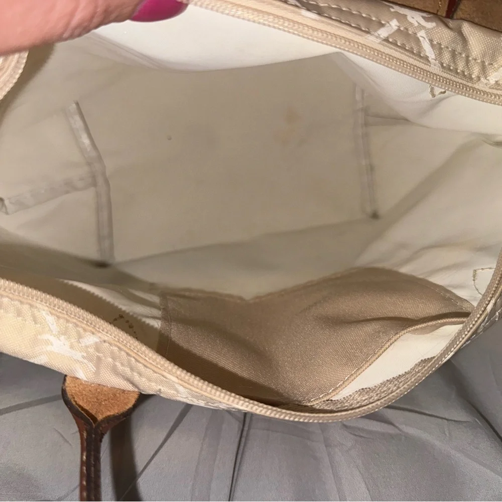 Longchamp Le Pliage Tote - Picture 7 of 10